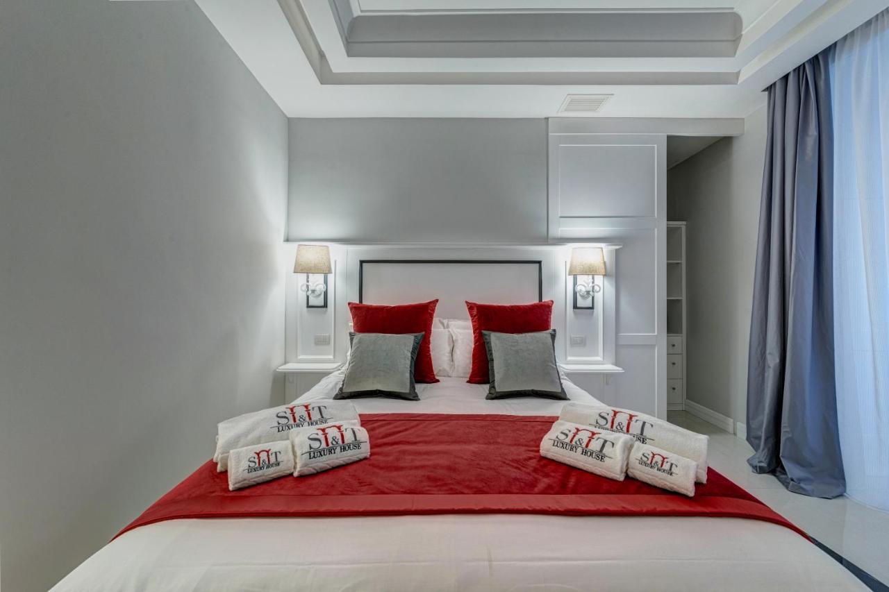 S&T Luxury House In Plebiscito Square Apartment Naples Exterior photo