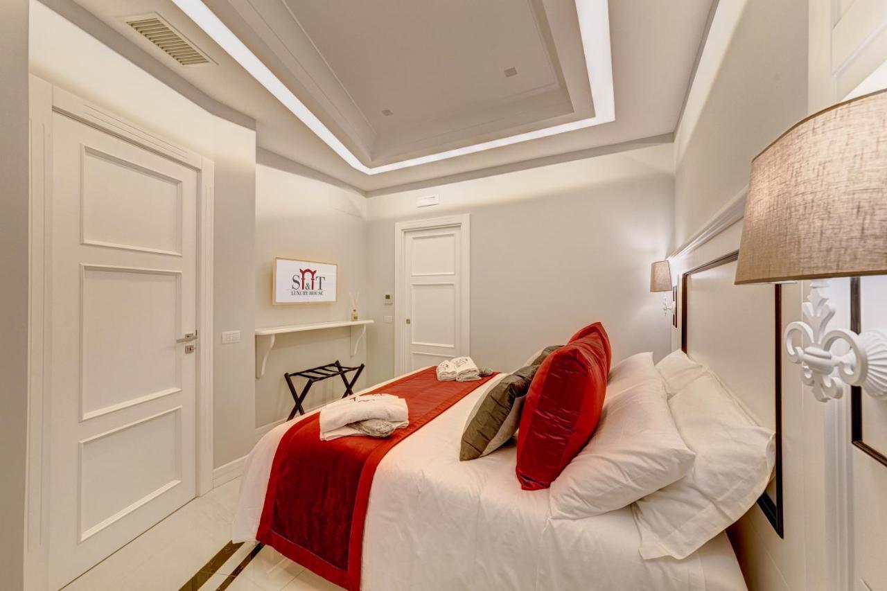 S&T Luxury House In Plebiscito Square Apartment Naples Exterior photo