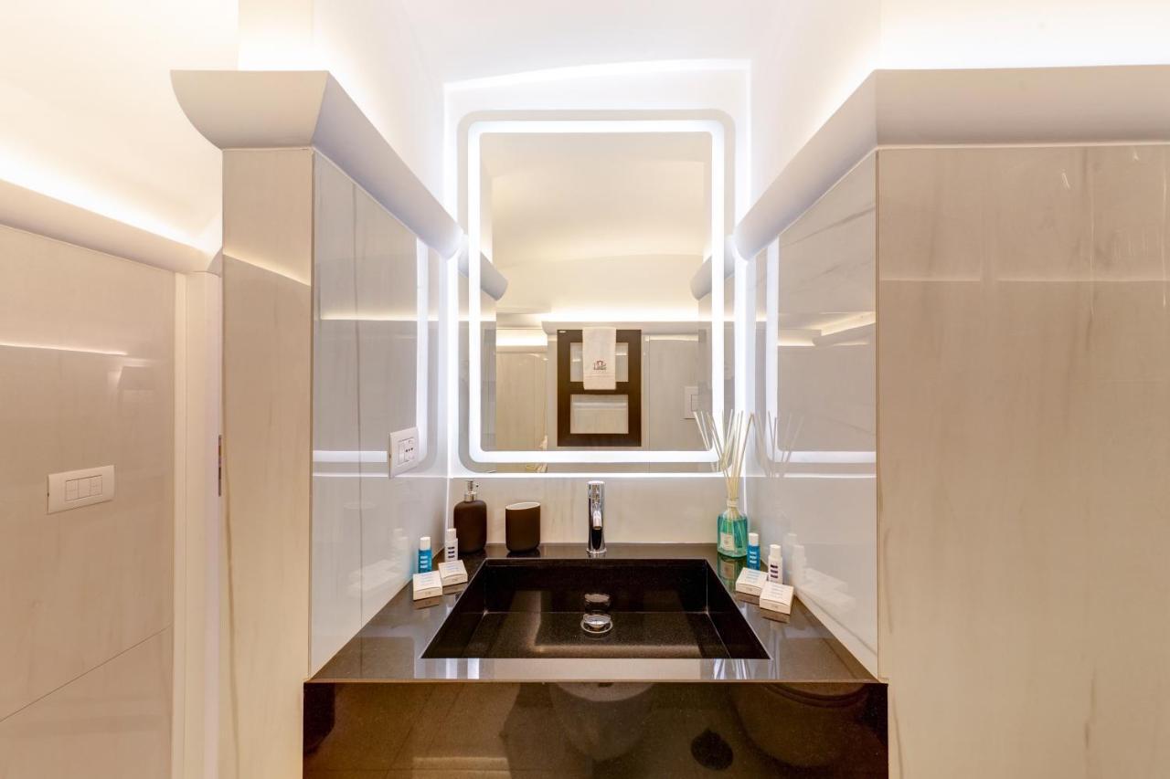 S&T Luxury House In Plebiscito Square Apartment Naples Exterior photo