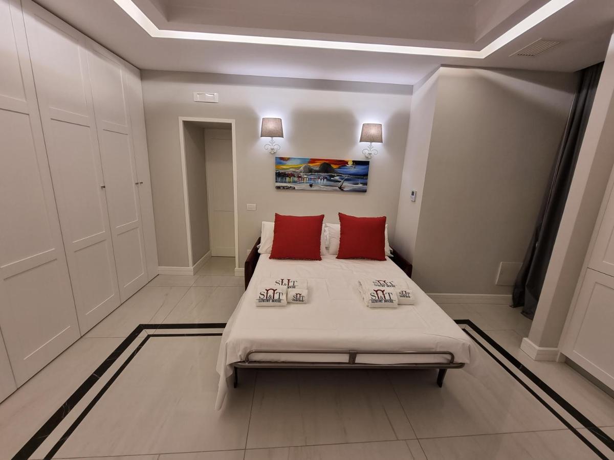 S&T Luxury House In Plebiscito Square Apartment Naples Exterior photo